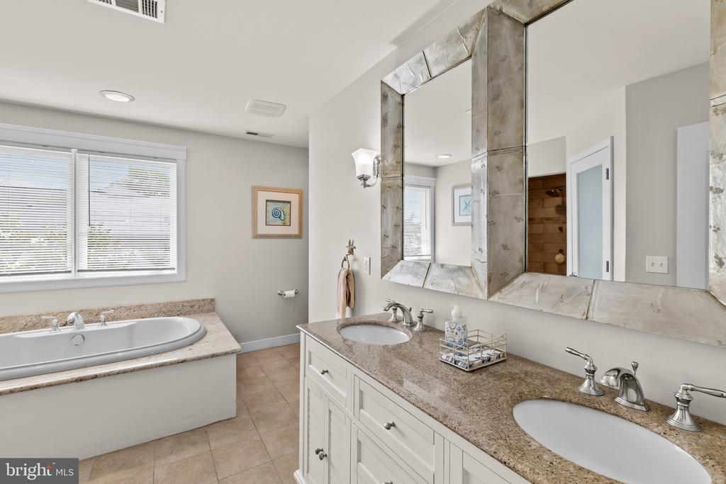 FISHING CREEK WATERFRONT | 3733 THOMAS POINT ROAD