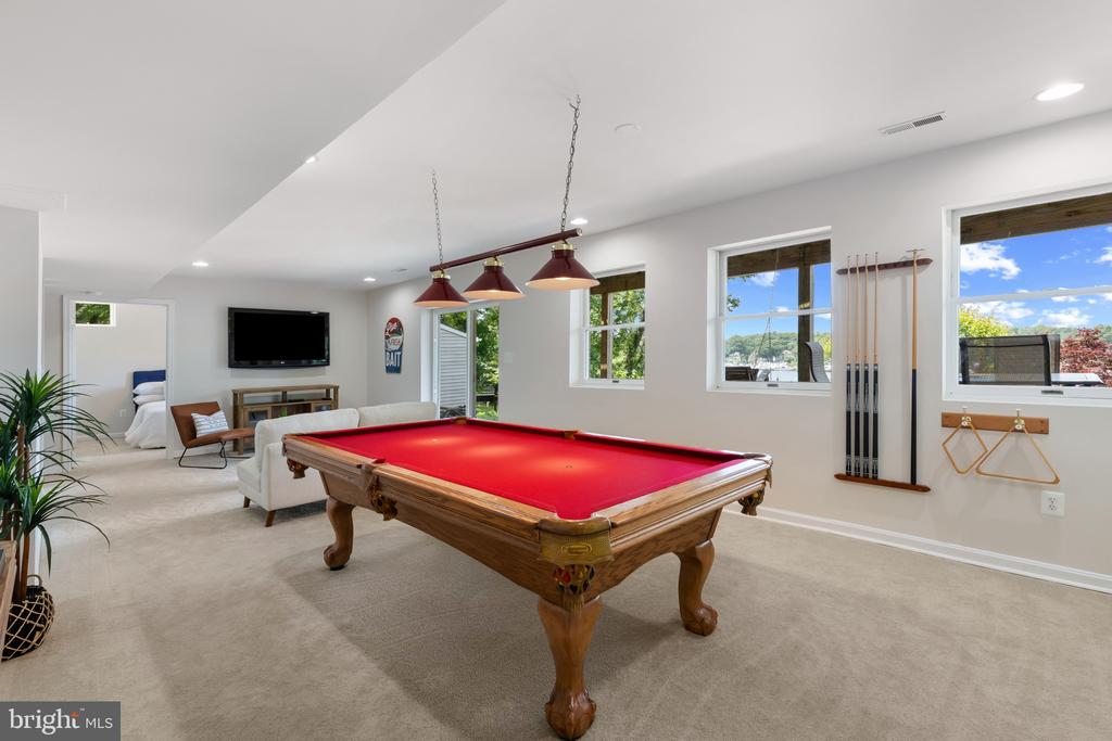 MAIN CREEK WATERFRONT IN PASADENA | 8044 FOREST GLEN DRIVE