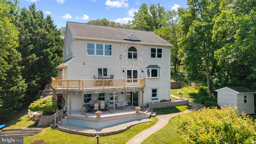 MAIN CREEK WATERFRONT IN PASADENA | 8044 FOREST GLEN DRIVE