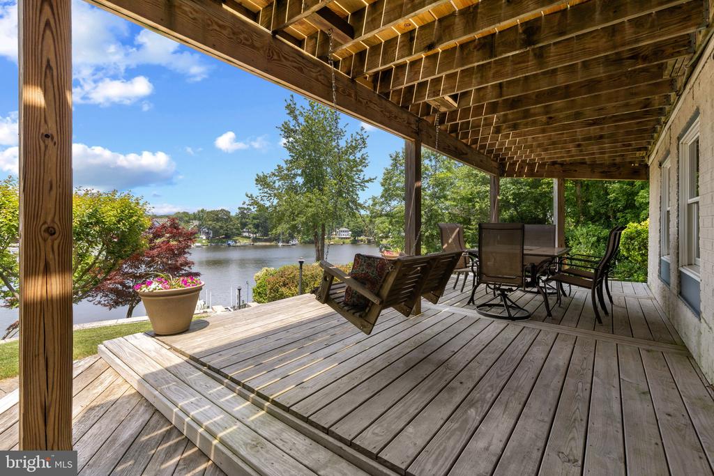 MAIN CREEK WATERFRONT IN PASADENA | 8044 FOREST GLEN DRIVE