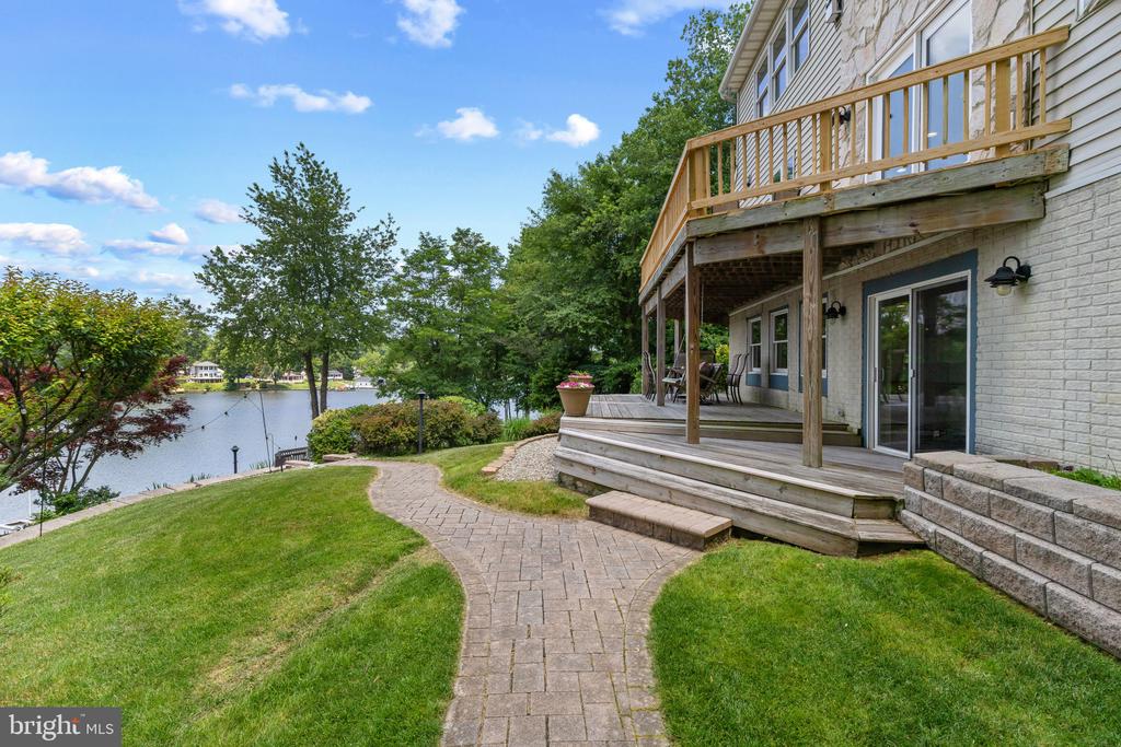 MAIN CREEK WATERFRONT IN PASADENA | 8044 FOREST GLEN DRIVE