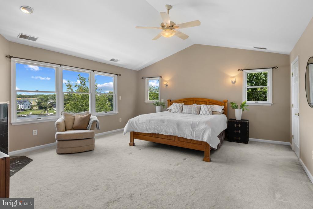 MAIN CREEK WATERFRONT IN PASADENA | 8044 FOREST GLEN DRIVE