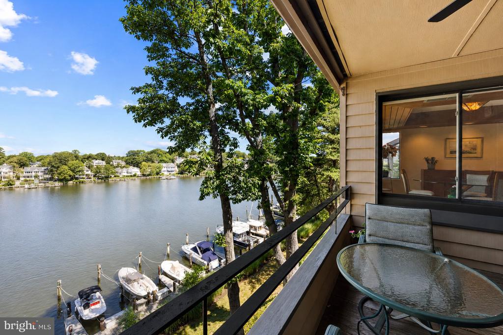 EASTPORT CONDO | 6 PRESIDENT POINT DRIVE B3
