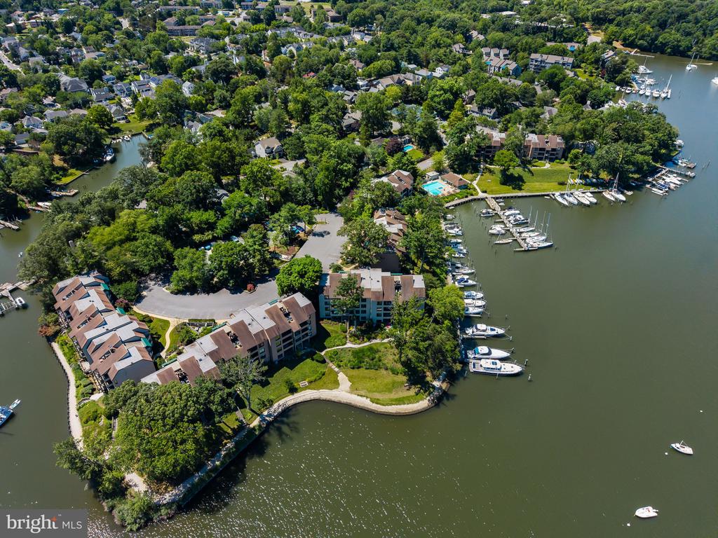 EASTPORT CONDO | 6 PRESIDENT POINT DRIVE B3