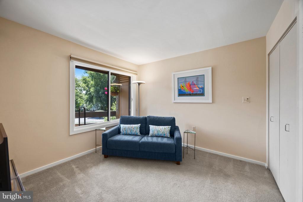 EASTPORT CONDO | 6 PRESIDENT POINT DRIVE B3