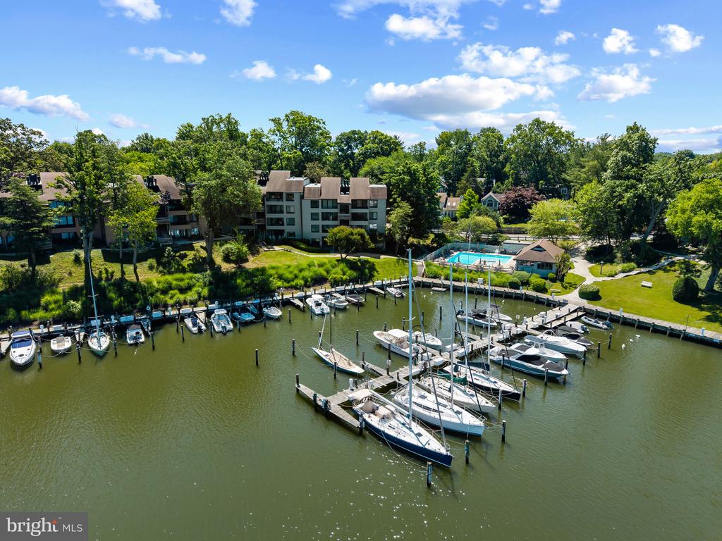 EASTPORT CONDO | 6 PRESIDENT POINT DRIVE B3