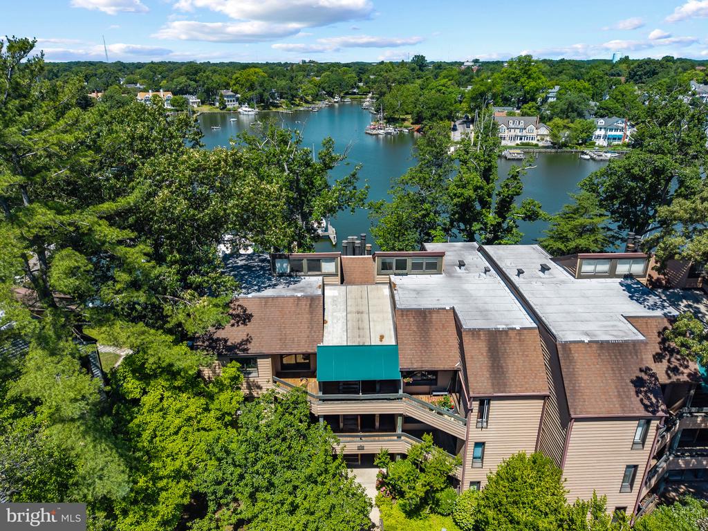 EASTPORT CONDO | 6 PRESIDENT POINT DRIVE B3