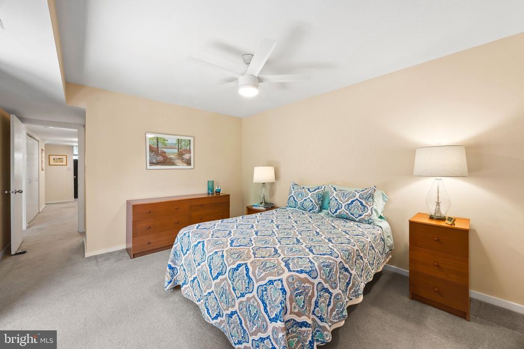 EASTPORT CONDO | 6 PRESIDENT POINT DRIVE B3