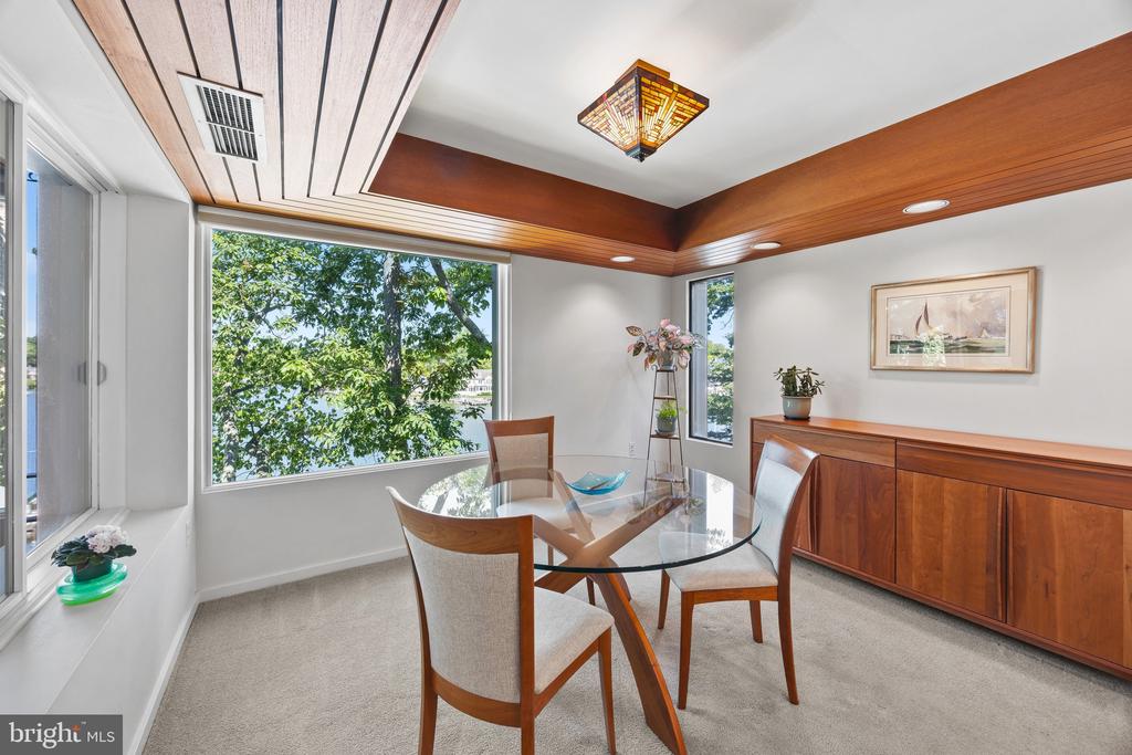 EASTPORT CONDO | 6 PRESIDENT POINT DRIVE B3