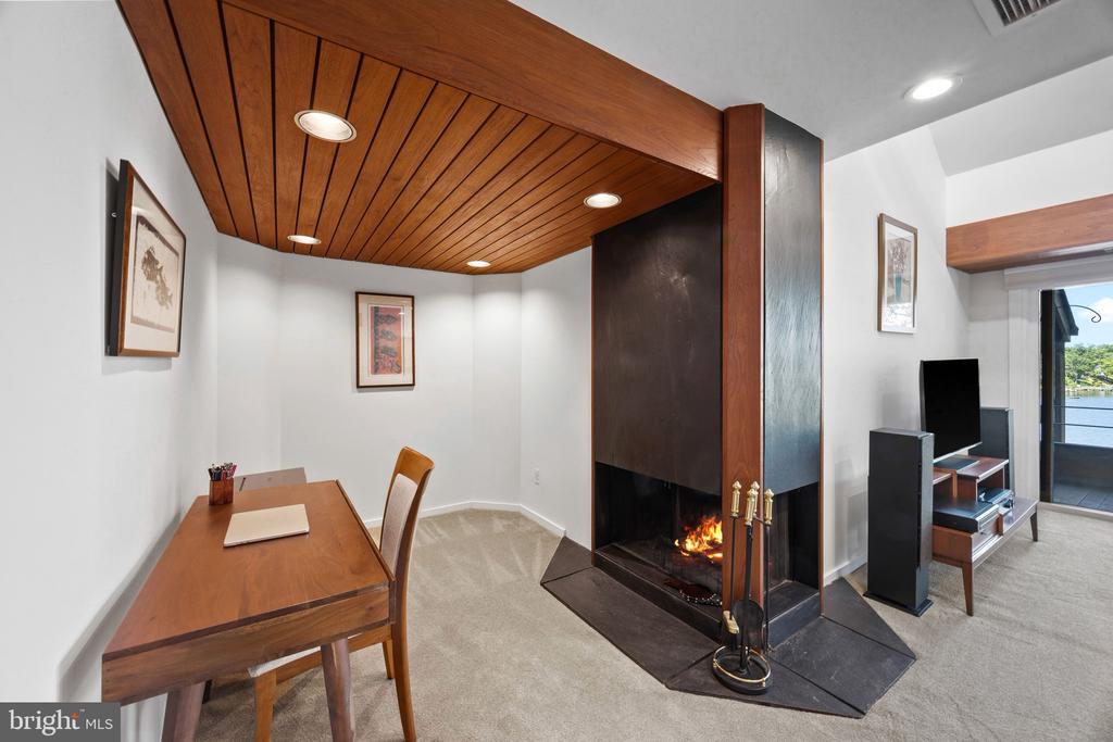 EASTPORT CONDO | 6 PRESIDENT POINT DRIVE B3