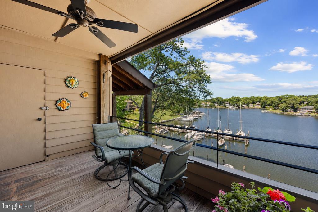EASTPORT CONDO | 6 PRESIDENT POINT DRIVE B3