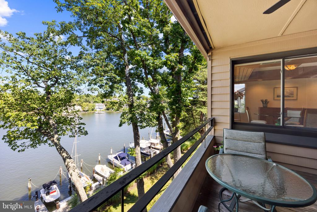 EASTPORT CONDO | 6 PRESIDENT POINT DRIVE B3