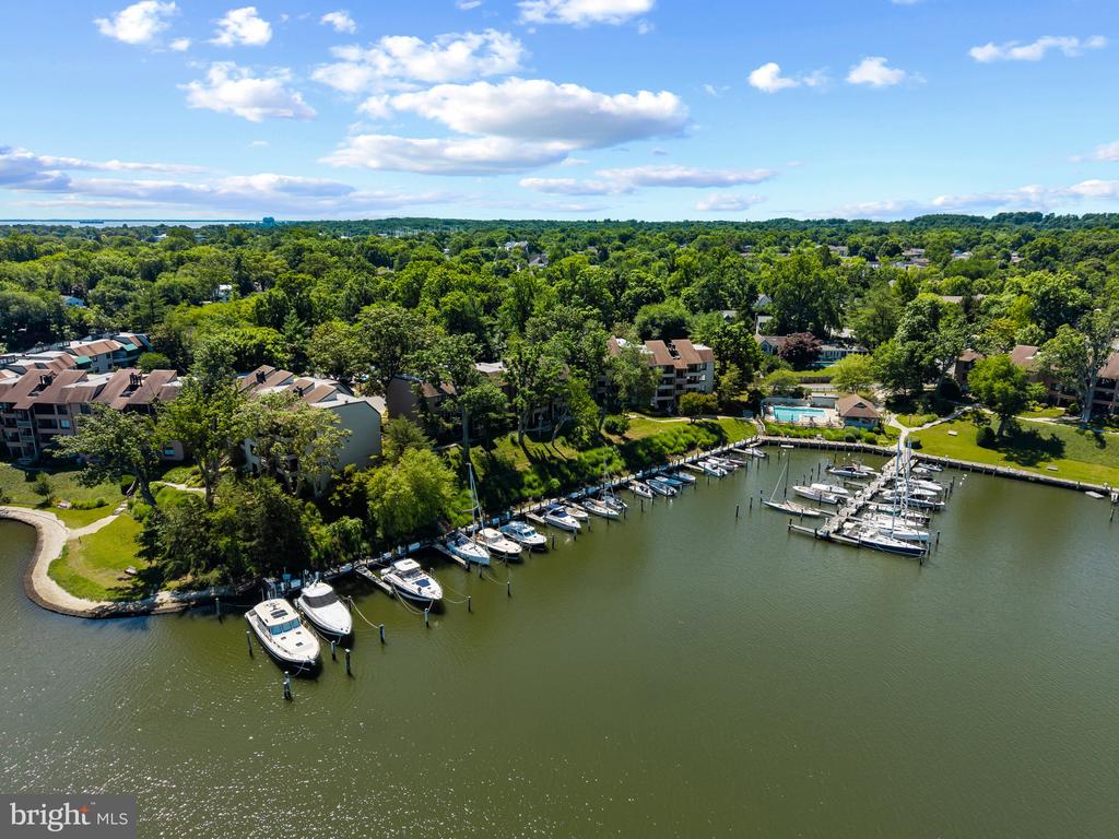 EASTPORT CONDO | 6 PRESIDENT POINT DRIVE B3