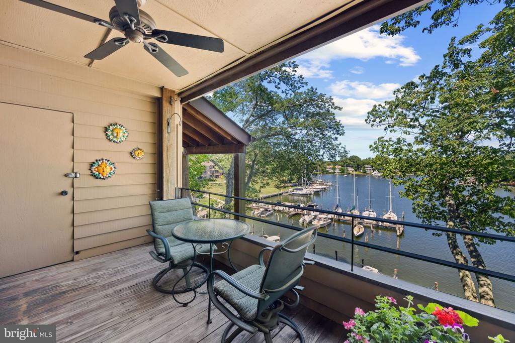 EASTPORT CONDO | 6 PRESIDENT POINT DRIVE B3