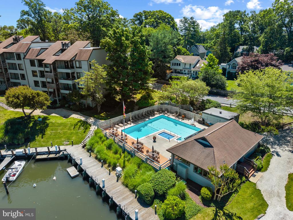 EASTPORT CONDO | 6 PRESIDENT POINT DRIVE B3