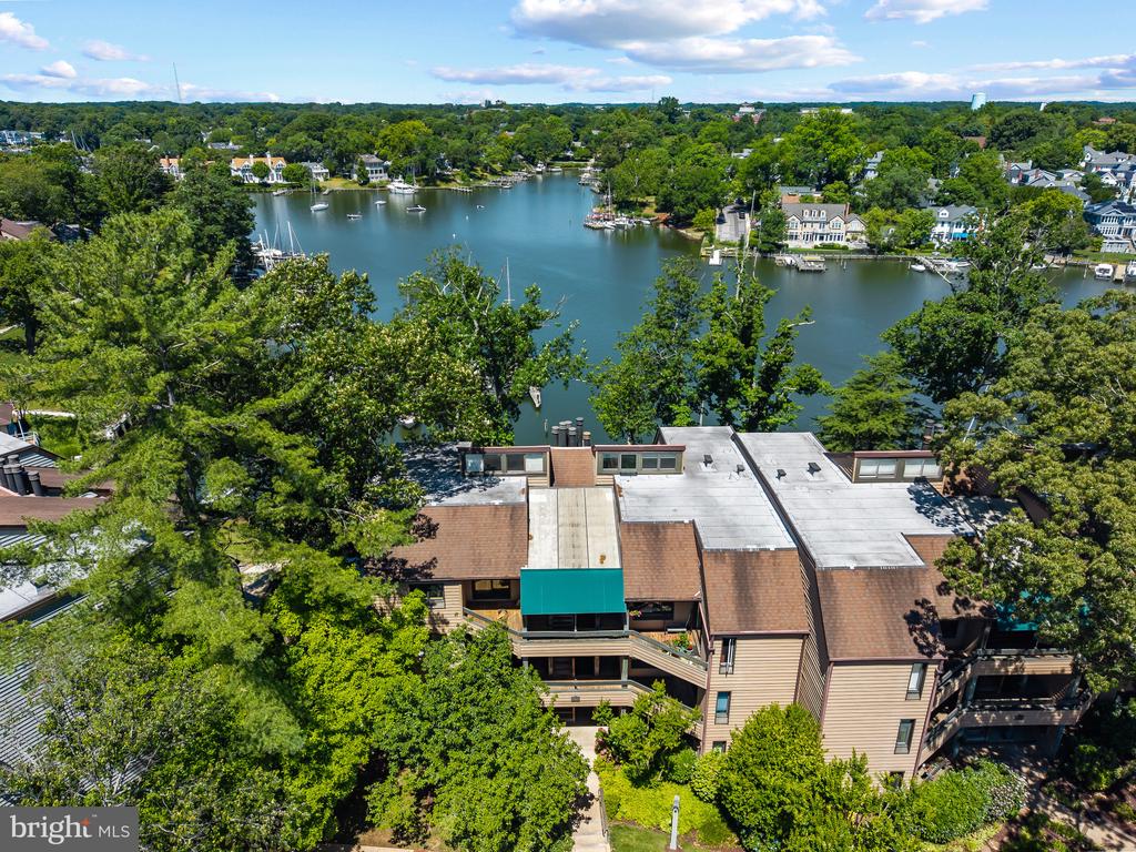 EASTPORT CONDO | 6 PRESIDENT POINT DRIVE B3
