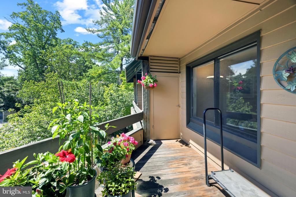 EASTPORT CONDO | 6 PRESIDENT POINT DRIVE B3