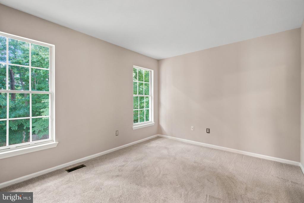 CROFTON WOODS | 1660 PATRICE CIRCLE