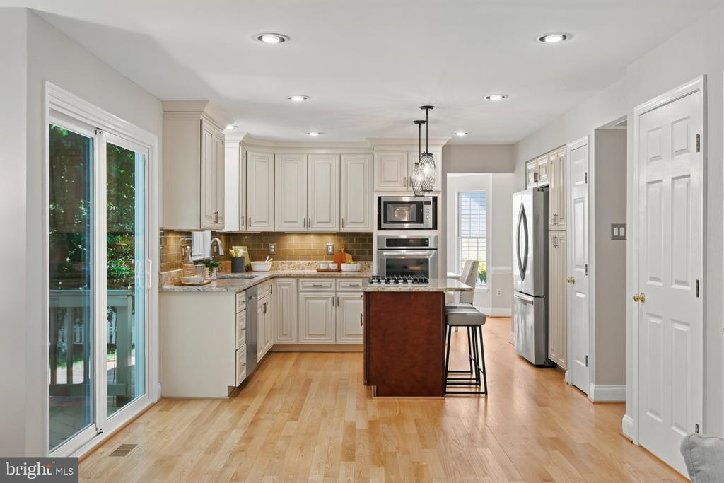 CROFTON WOODS | 1660 PATRICE CIRCLE
