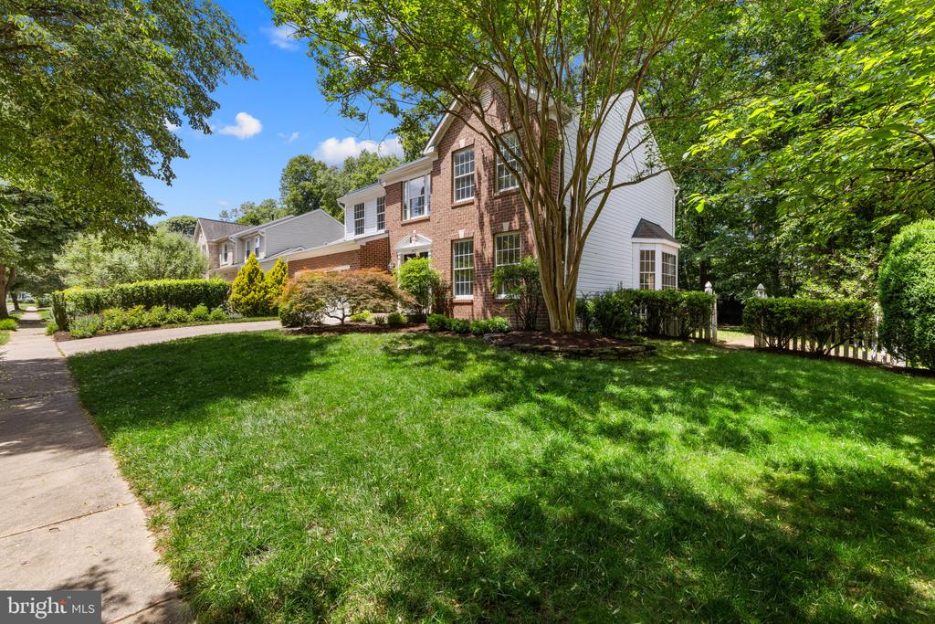 CROFTON WOODS | 1660 PATRICE CIRCLE