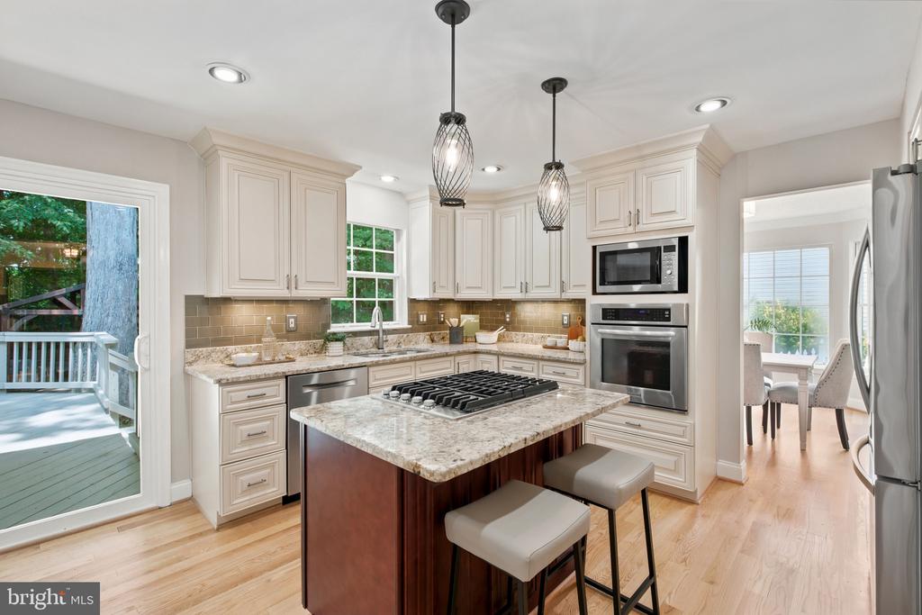 CROFTON WOODS | 1660 PATRICE CIRCLE