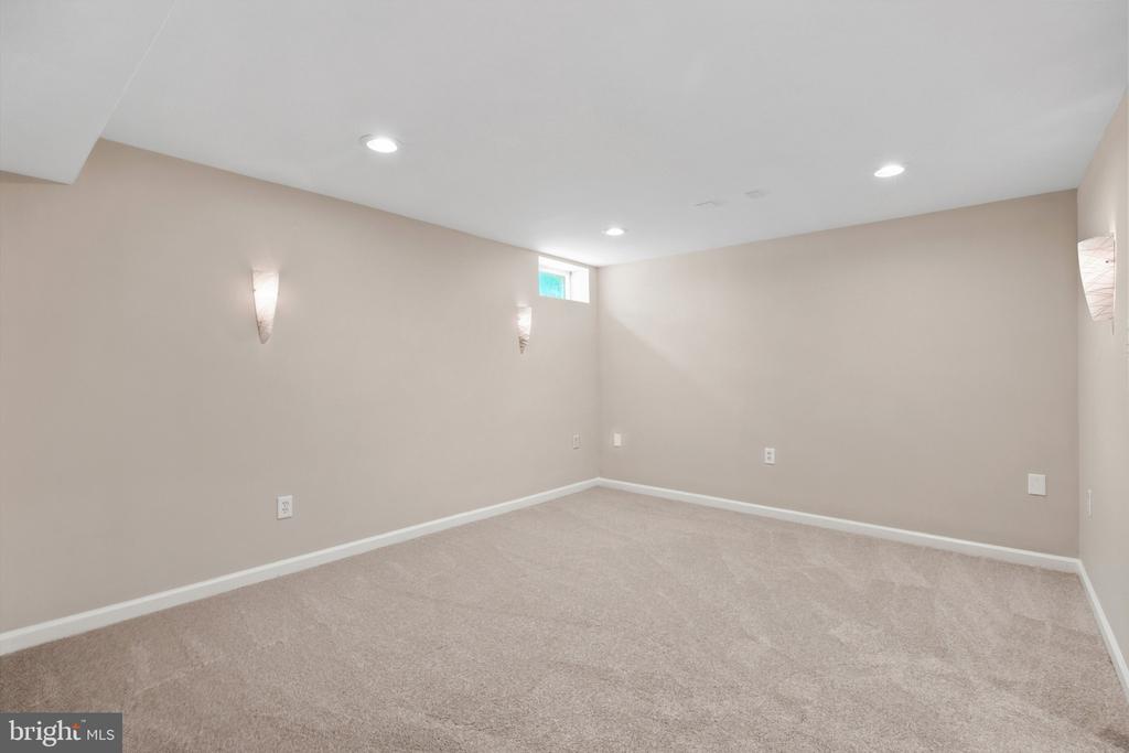 CROFTON WOODS | 1660 PATRICE CIRCLE
