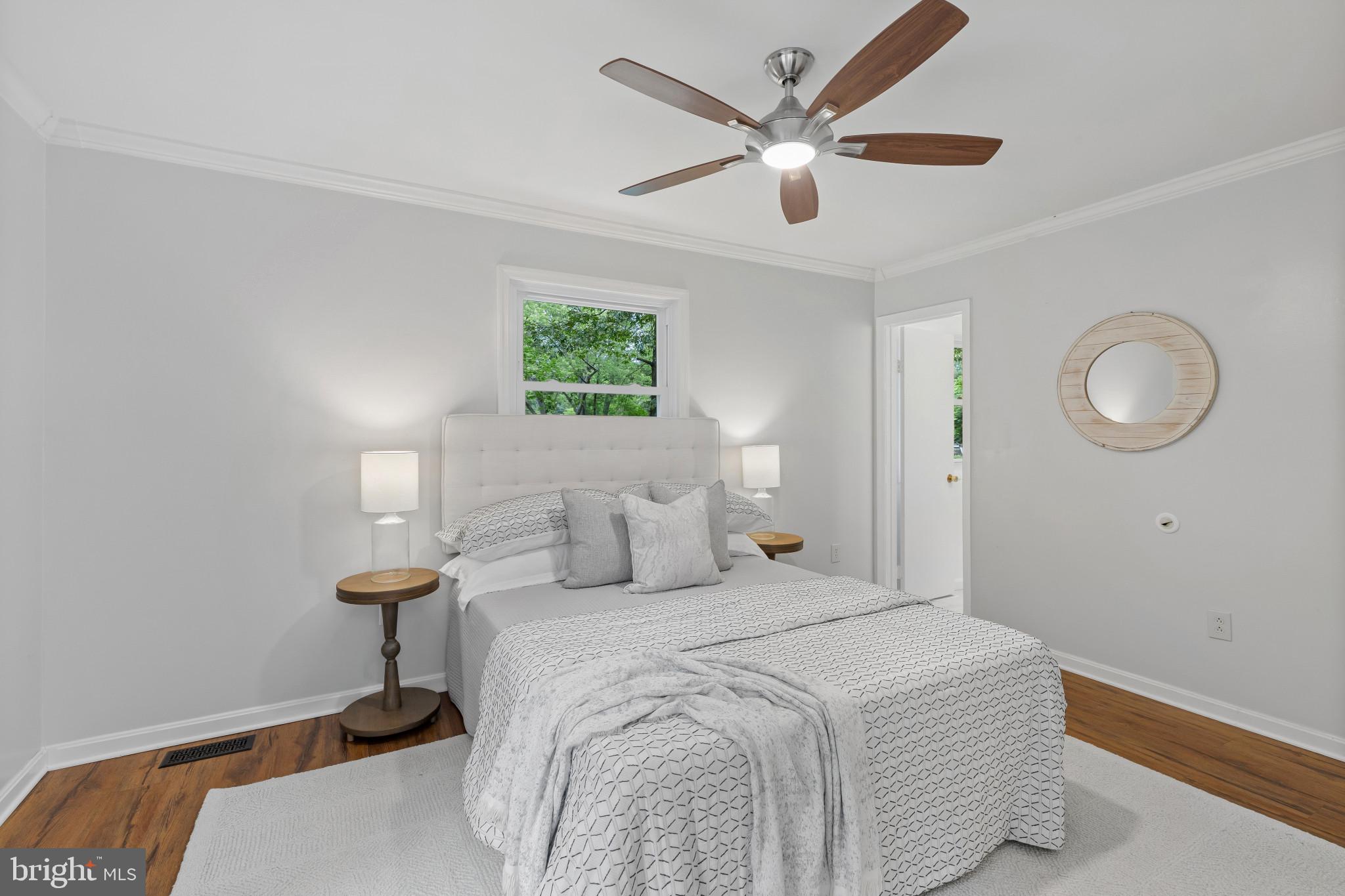 ROLLING KNOLLS | 617 WAYWARD DRIVE