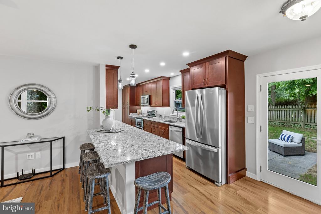 ROLLING KNOLLS | 617 WAYWARD DRIVE
