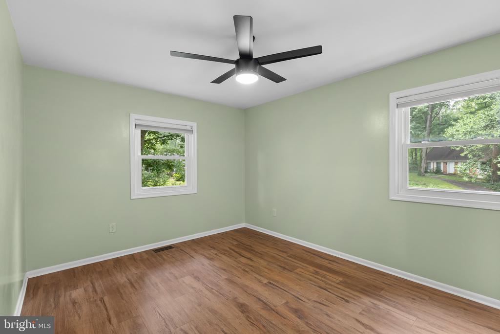 ROLLING KNOLLS | 617 WAYWARD DRIVE