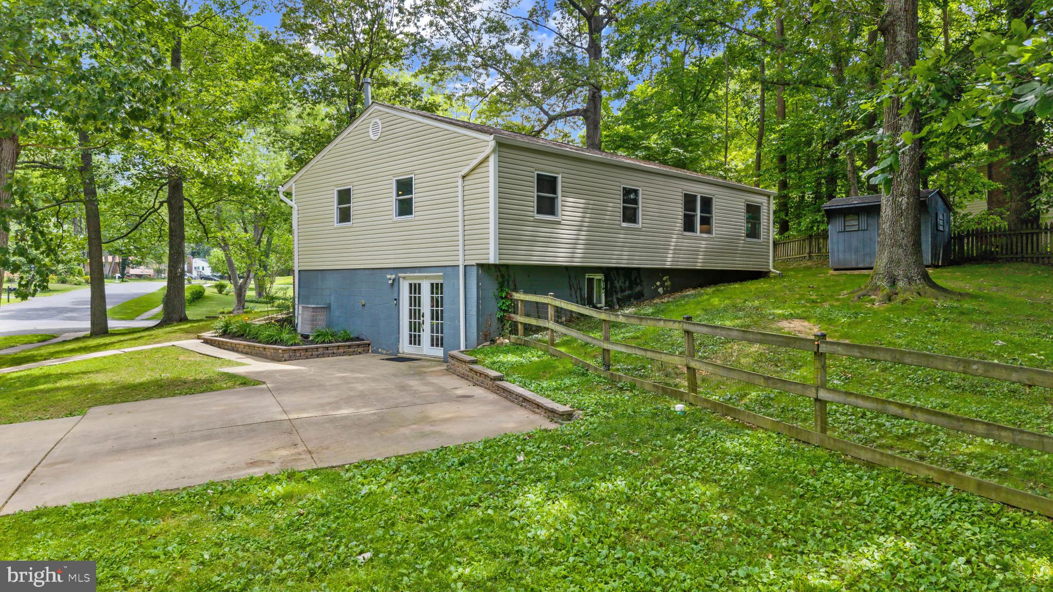 ROLLING KNOLLS | 617 WAYWARD DRIVE