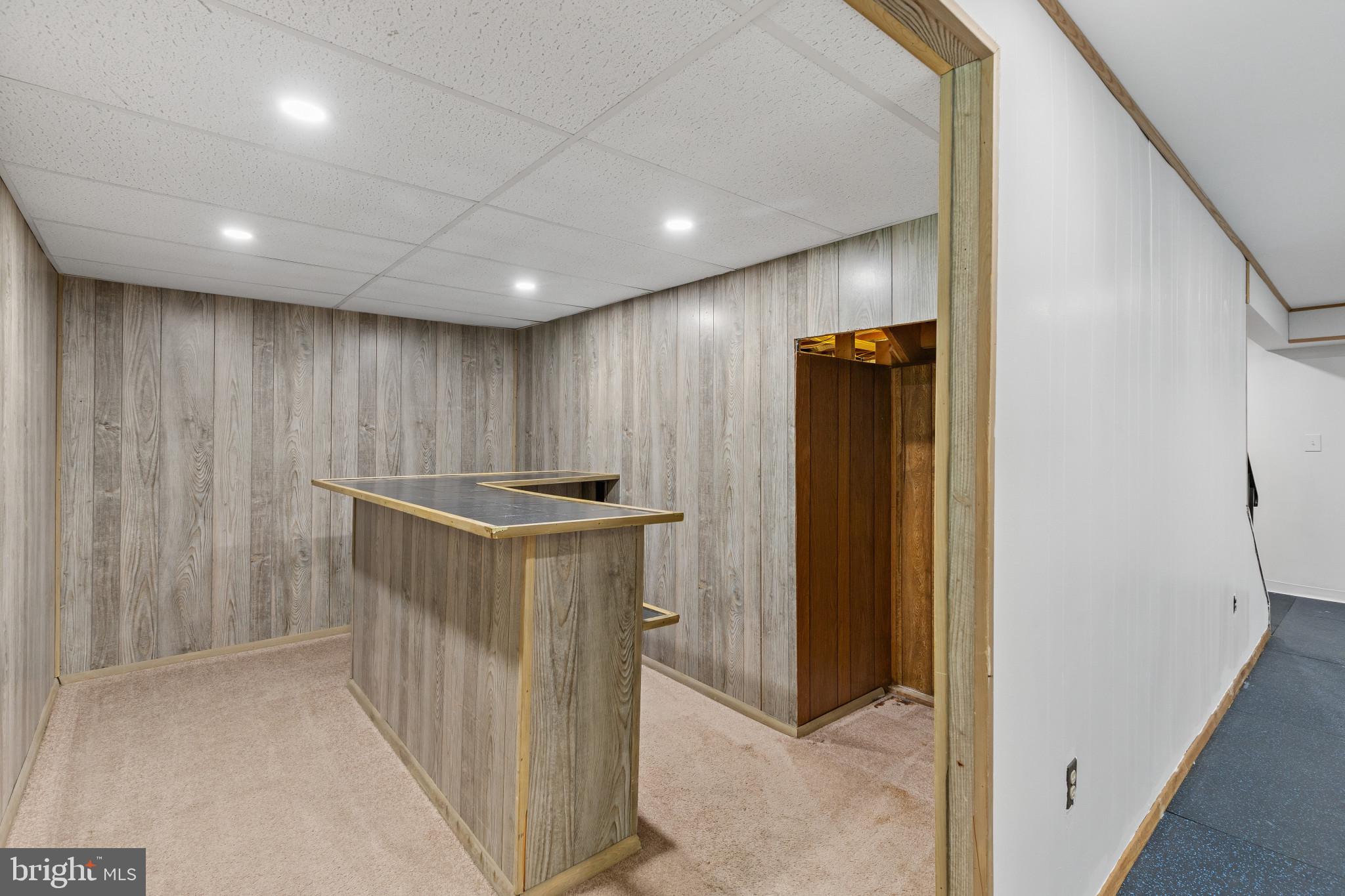 ROLLING KNOLLS | 617 WAYWARD DRIVE