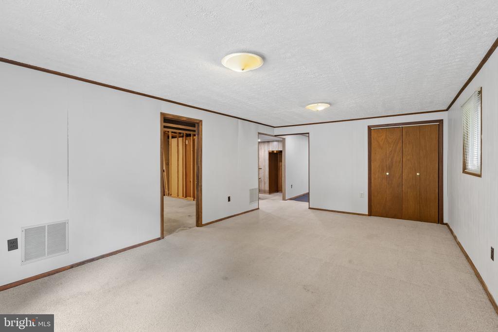 ROLLING KNOLLS | 617 WAYWARD DRIVE