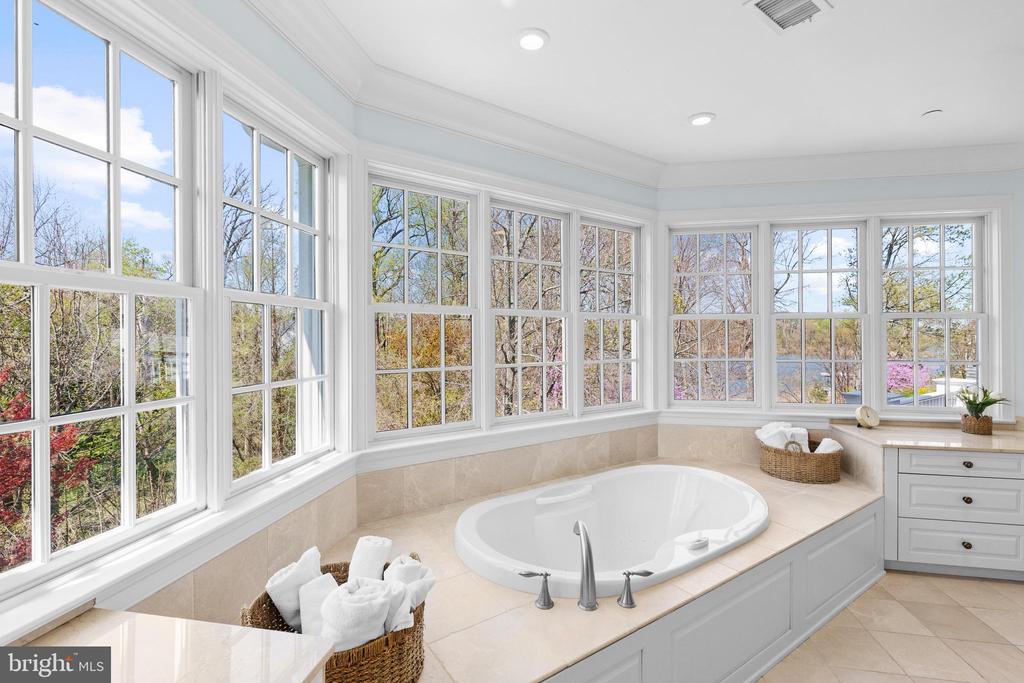 WEST ANNAPOLIS WATER VIEWS | 219 WARDOUR DRIVE