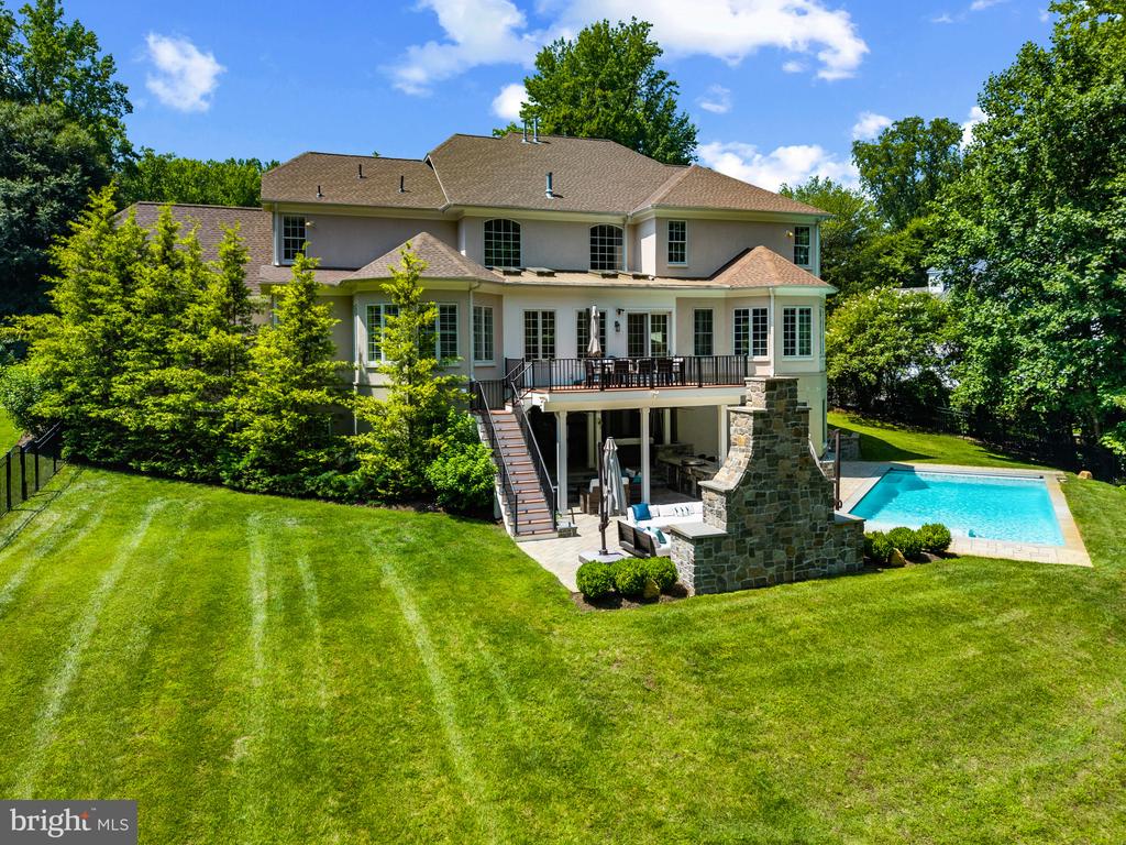 ANNAPOLIS LUXURY + POOL | 1614 ANNESLEY COURT
