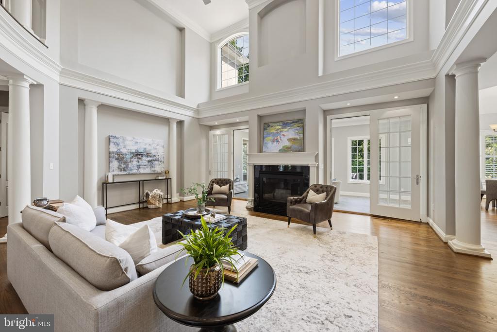 ANNAPOLIS LUXURY + POOL | 1614 ANNESLEY COURT