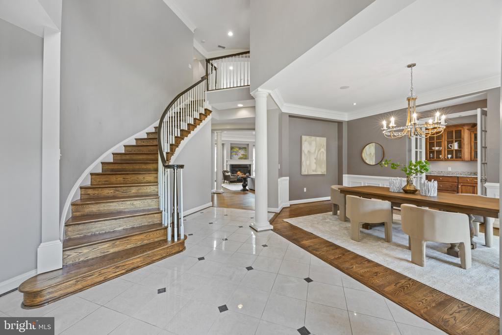 ANNAPOLIS LUXURY + POOL | 1614 ANNESLEY COURT