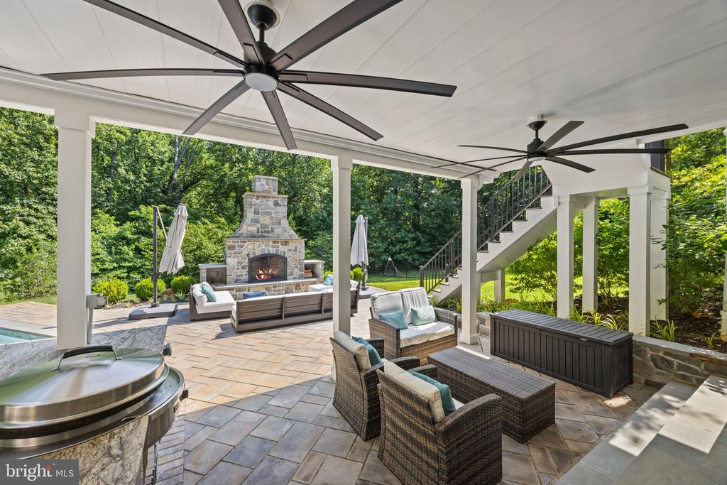 ANNAPOLIS LUXURY + POOL | 1614 ANNESLEY COURT