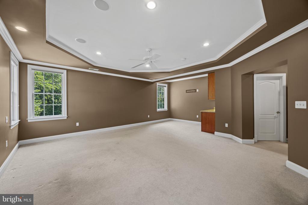 ANNAPOLIS LUXURY + POOL | 1614 ANNESLEY COURT