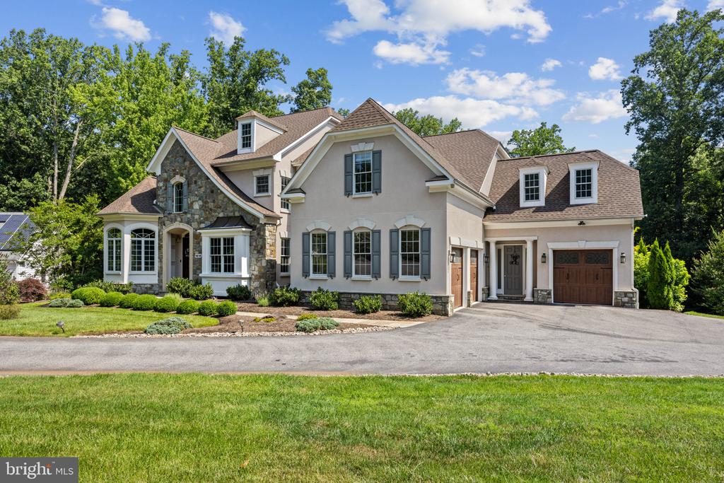 ANNAPOLIS LUXURY + POOL | 1614 ANNESLEY COURT