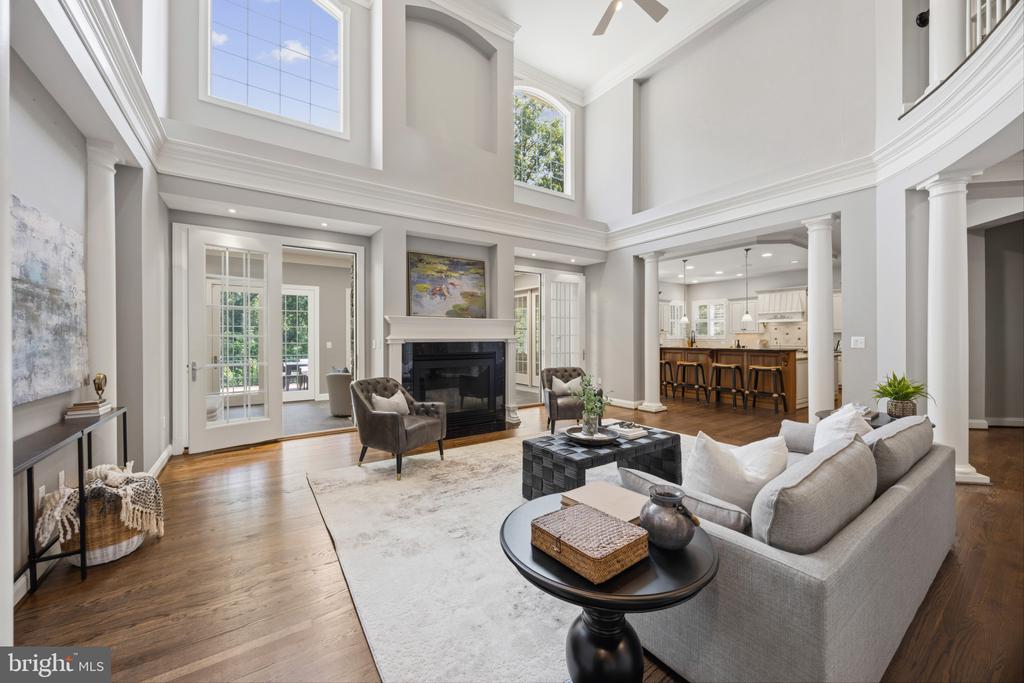 ANNAPOLIS LUXURY + POOL | 1614 ANNESLEY COURT