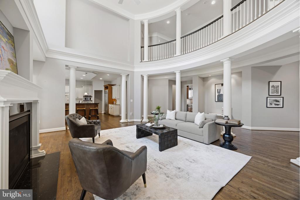 ANNAPOLIS LUXURY + POOL | 1614 ANNESLEY COURT