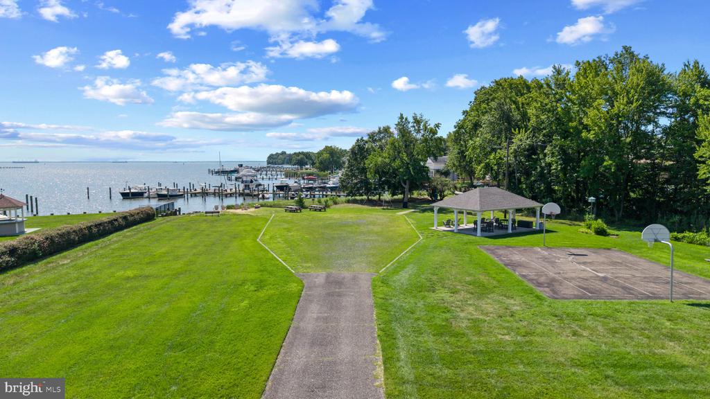 FISHING CREEK WATER VIEWS | 1527 GORDON COVE DRIVE