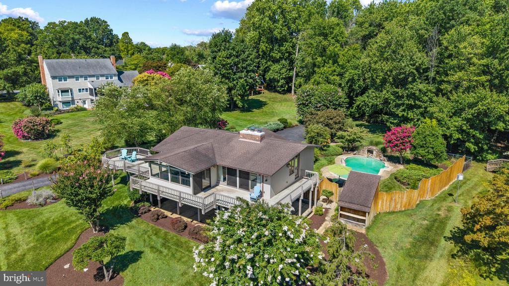 FISHING CREEK WATER VIEWS | 1527 GORDON COVE DRIVE