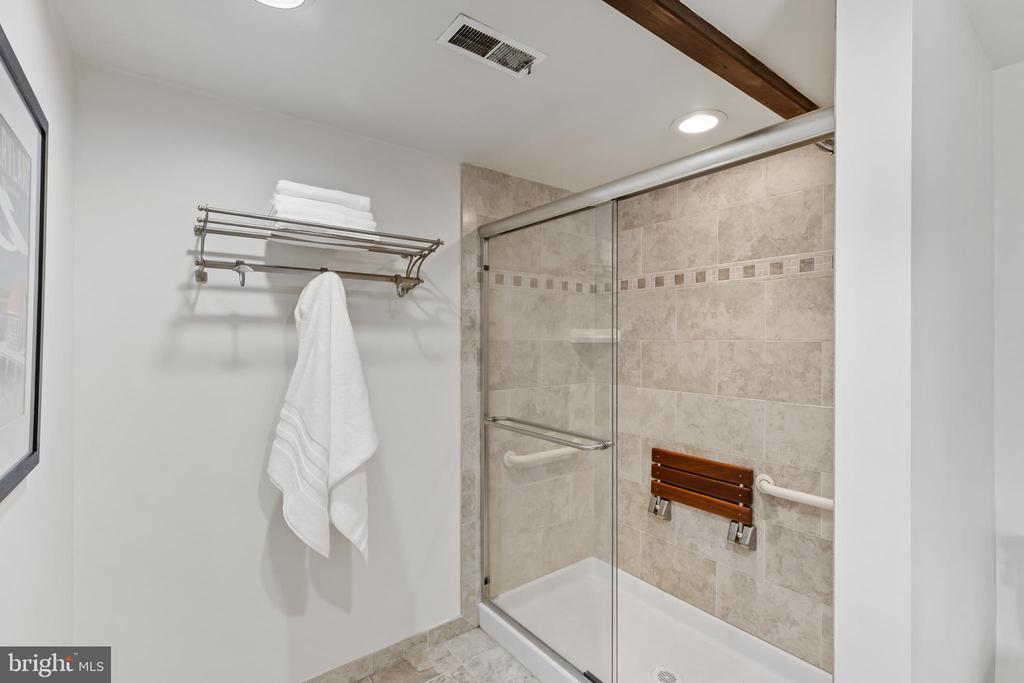 FISHING CREEK WATER VIEWS | 1527 GORDON COVE DRIVE
