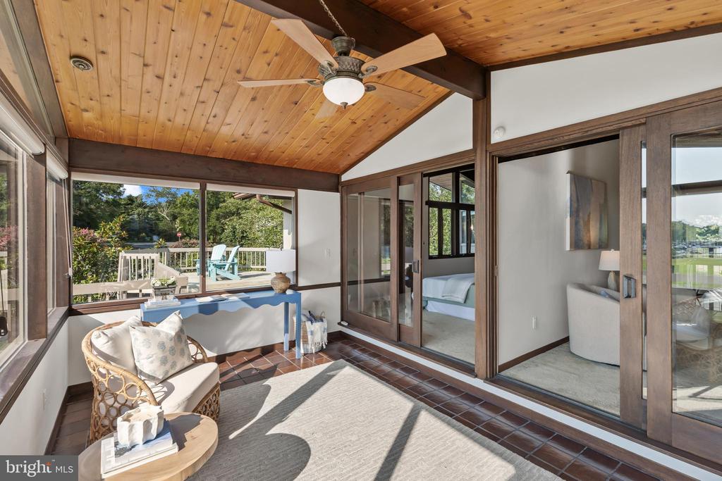FISHING CREEK WATER VIEWS | 1527 GORDON COVE DRIVE