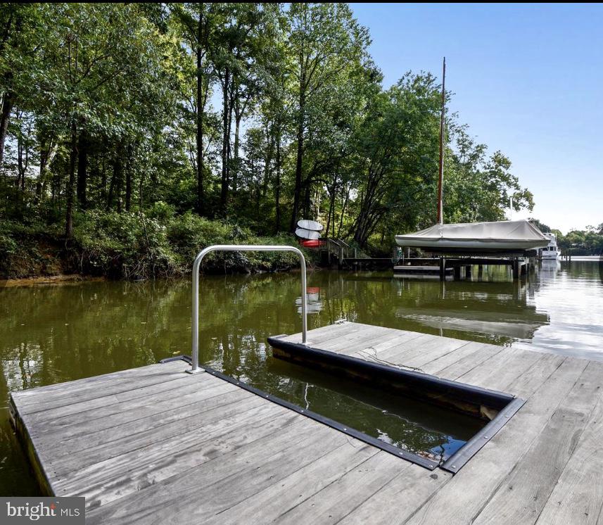 716 PEARSON POINT PLACE