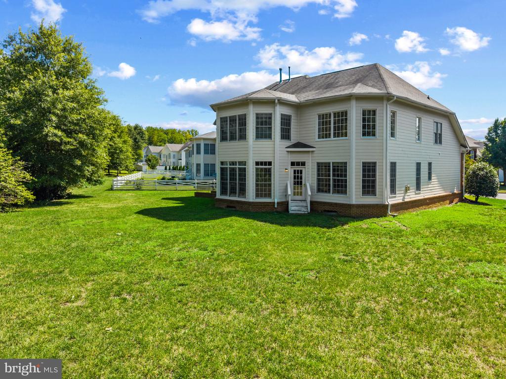 716 PEARSON POINT PLACE
