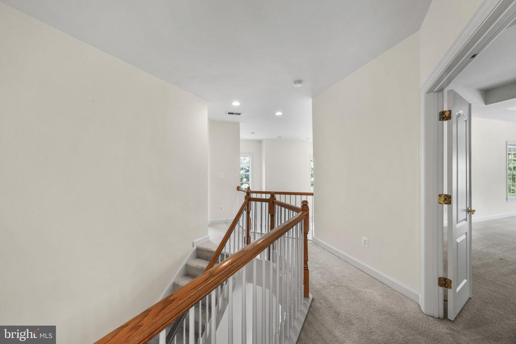 716 PEARSON POINT PLACE