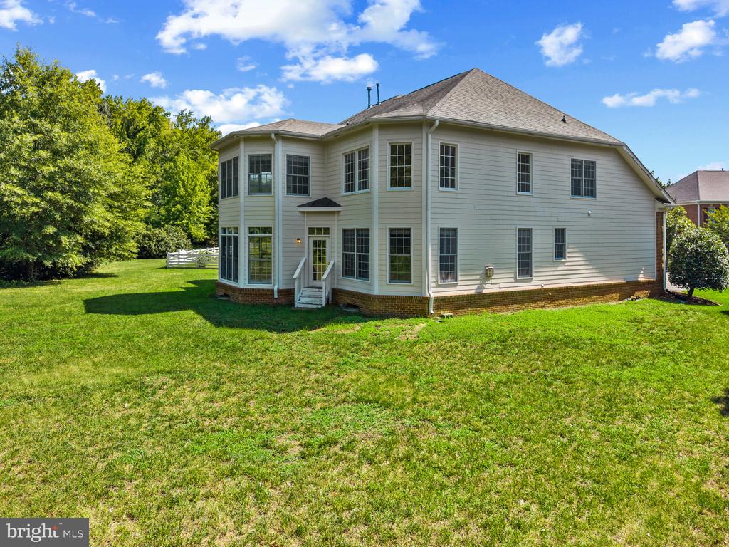716 PEARSON POINT PLACE