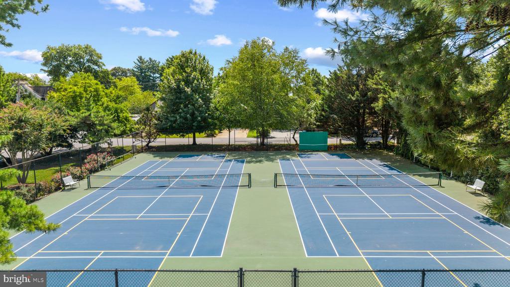 SPA CREEK EASTPORT CONDOo | 1 PRESIDENT POINT DRIVE Unit: A1